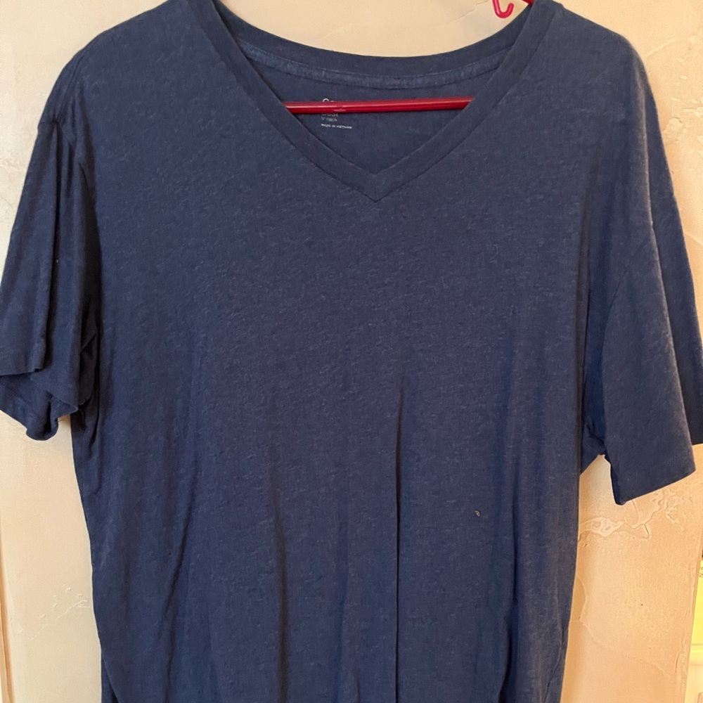Gap Men’s Blue Best V-Neck Tee Shirt T-shirt Large Short Sleeve Vietnam